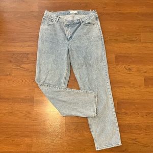 Abercrombie & Fitch 90’s Straight Ultra High Rise Jeans